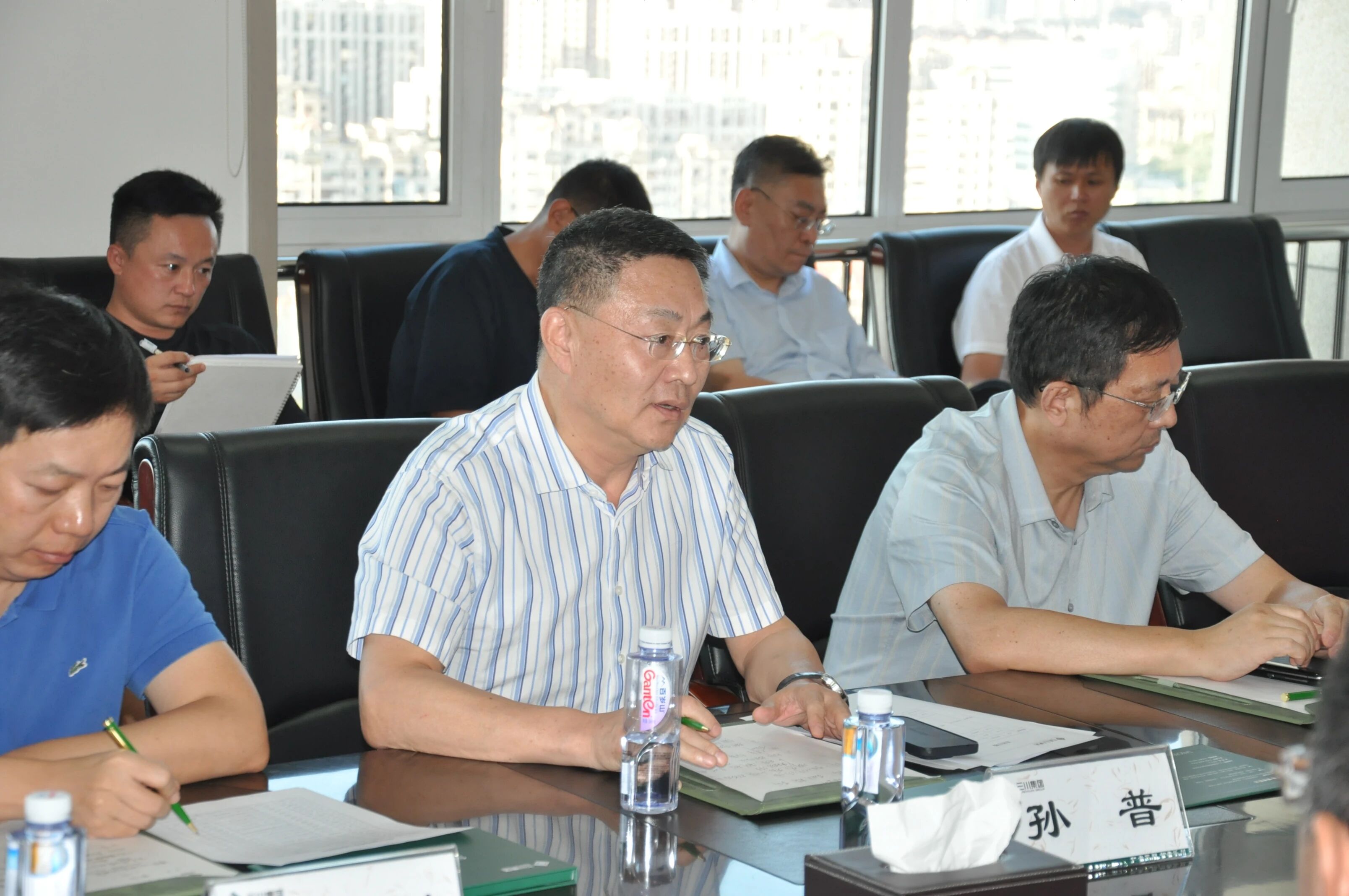 资源融合，深刻合作——大连市构筑装璜行业协会组织部门会员参观走访大连东升国际官网建设集团(图3)