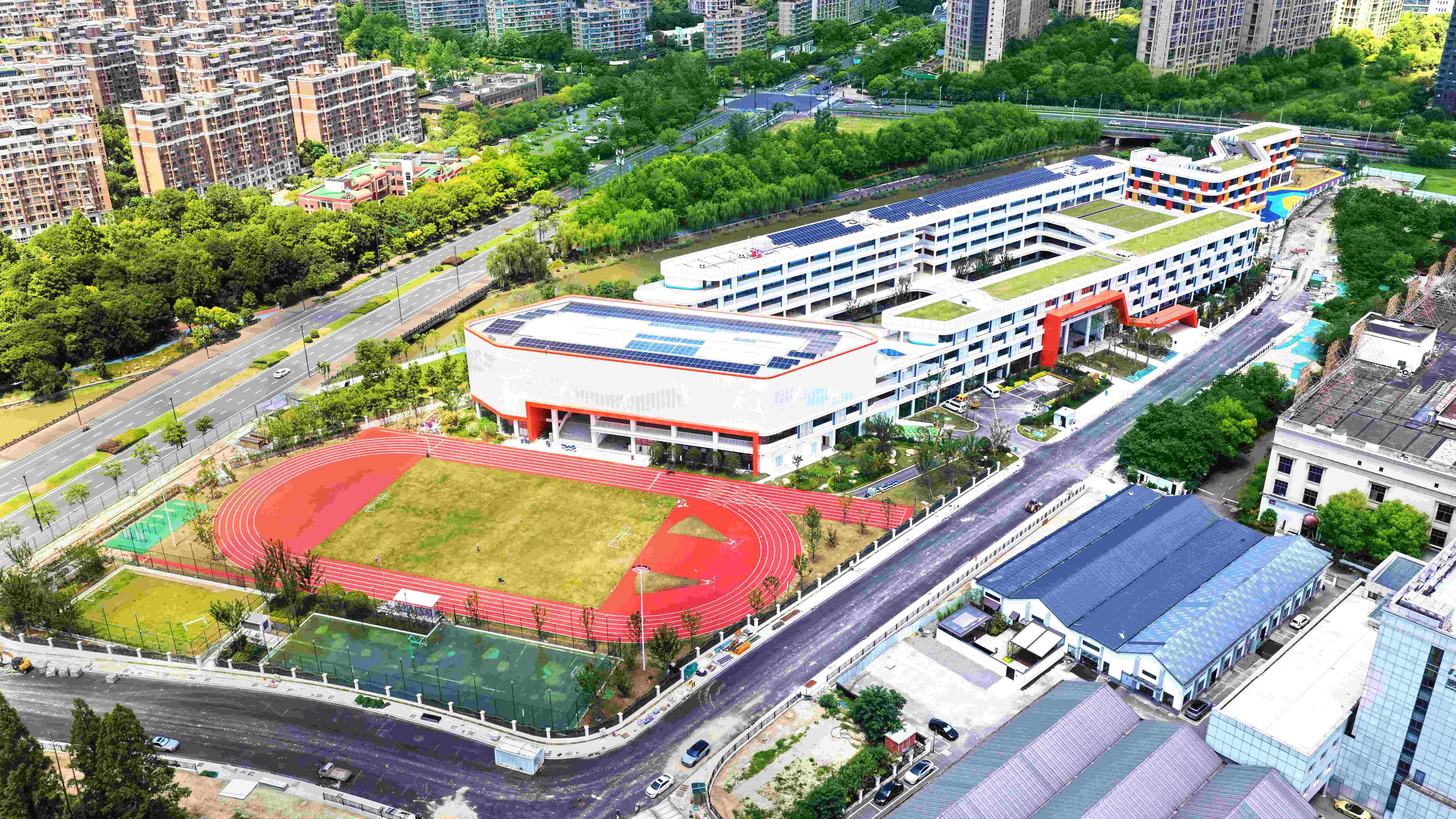 精工筑校园 匠心育将来|东升国际官网集团承建荆门长江单元幼学及幼儿园项目夯实区域教育民生底座(图1) 精工筑校园 匠心育将来|东升国际官网集团承建荆门长江单元幼学及幼儿园项目夯实区域教育民生底座(图1)